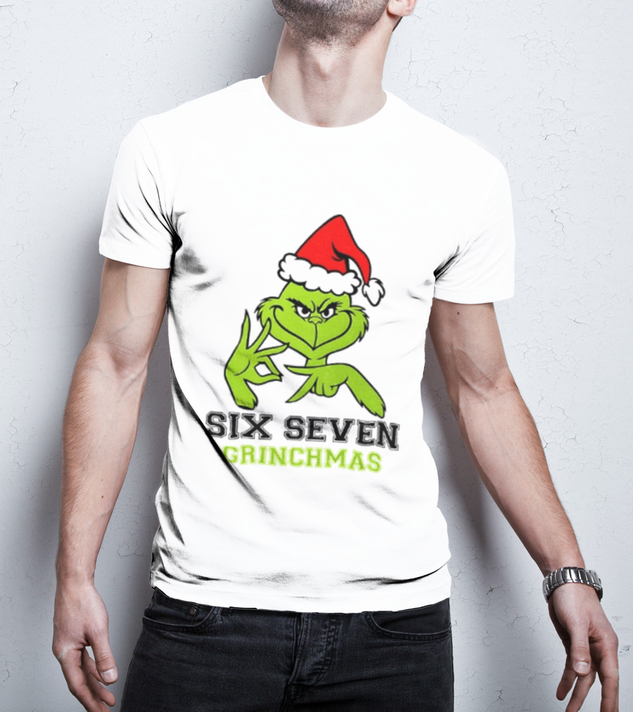 Grinch Santa Hat Six Seven Grinchmas Christmas 2025 Festive T-Shirt