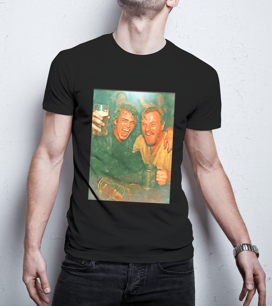 Original Anakin Skywalker And Obi Wan Kenobi Celebrate With Beer Cheers T-Shirt