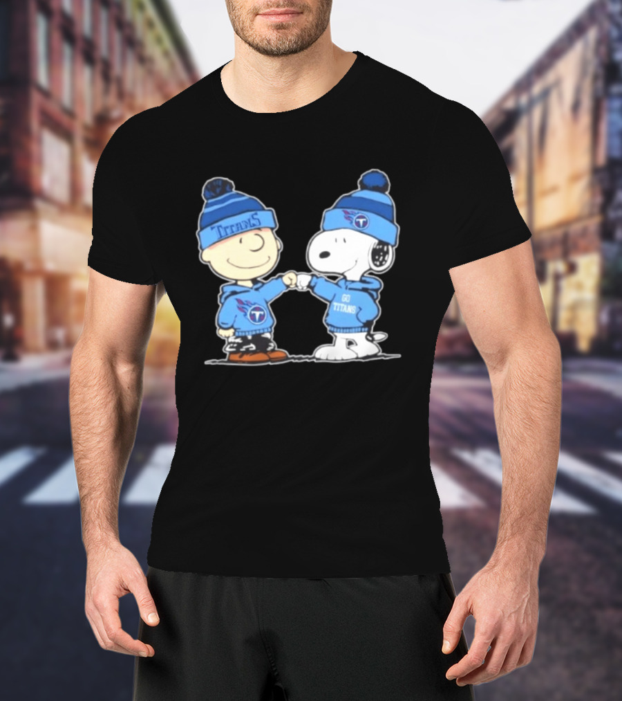 Peanuts Charlie Brown Snoopy Fist Bump Tennessee Titans Football Go Titans T-Shirt