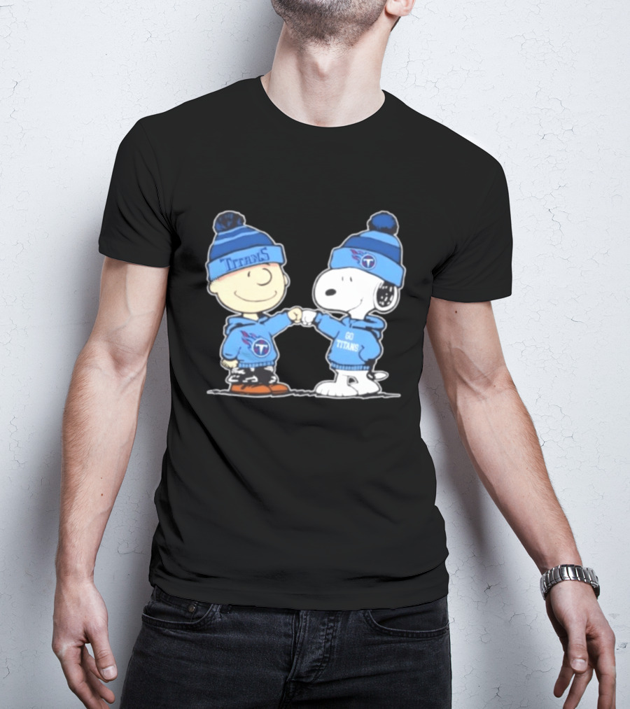 Peanuts Charlie Brown Snoopy Fist Bump Tennessee Titans Football Go Titans T-Shirt