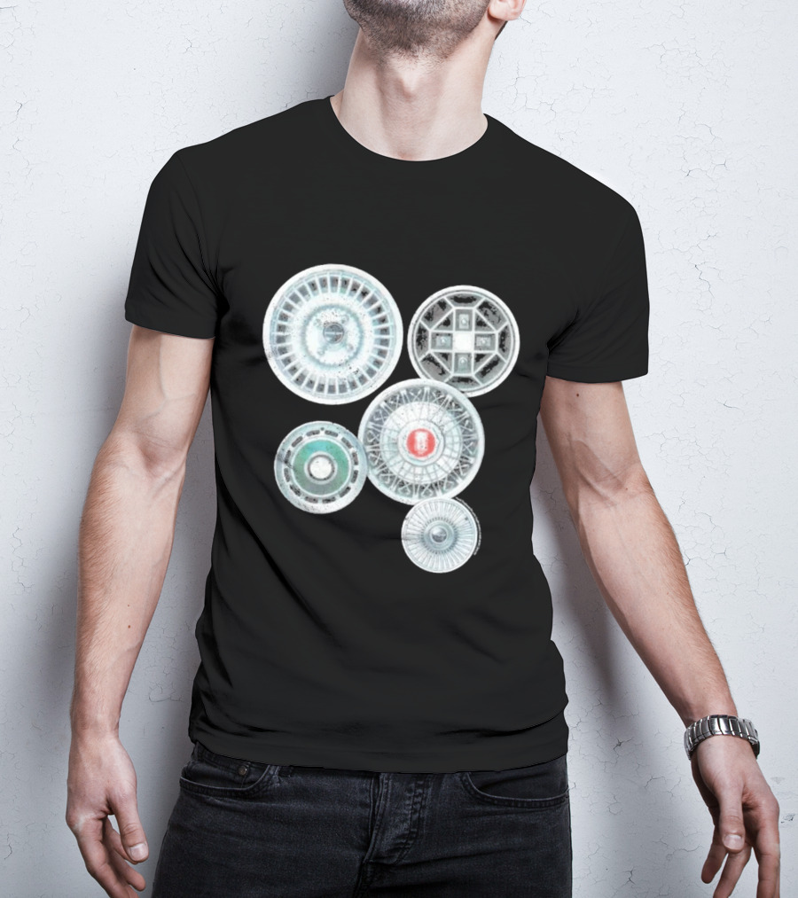 Vintage Ford Hubcaps Collection Classic Car Enthusiast Retro Wheels T-Shirt