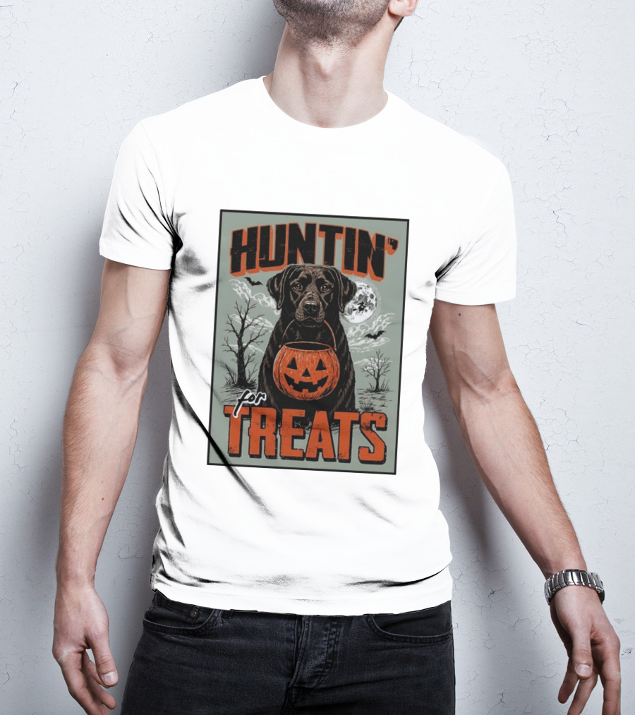 Black Labrador Huntin' For Treats Halloween Dog Moon And Jack O' Lantern T-Shirt