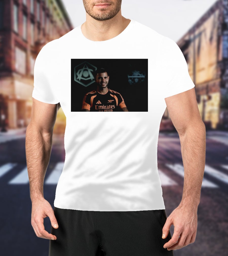 Emirates Fly Better Arsenal Move Ambitions Guimarães SOPHIA T-Shirt