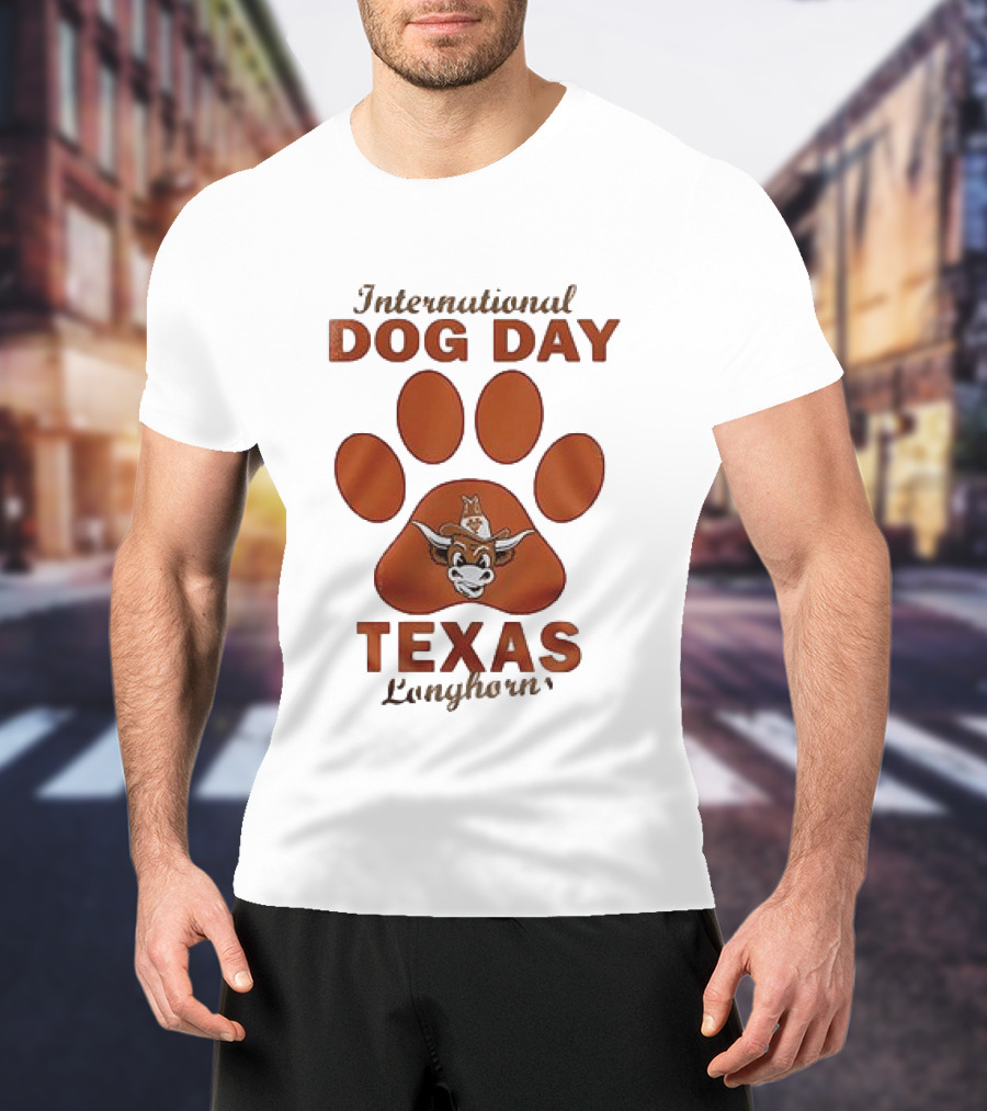 International Dog Day Texas Longhorns Paw Print T-Shirt