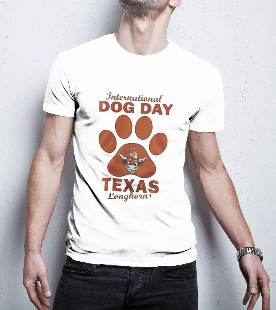 International Dog Day Texas Longhorns Paw Print T-Shirt