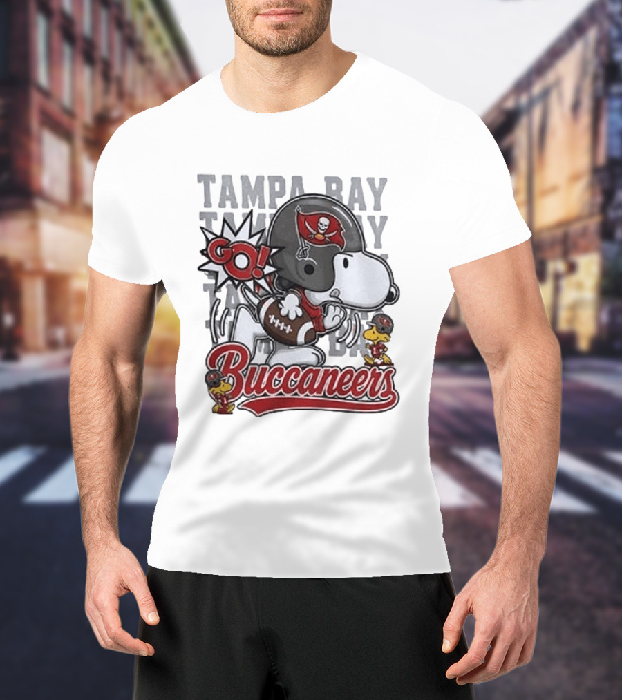 Tampa Bay Buccaneers Go Snoopy Football Peanuts Huddle T-Shirt