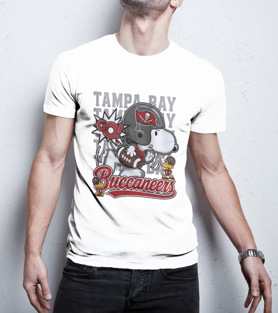 Tampa Bay Buccaneers Go Snoopy Football Peanuts Huddle T-Shirt