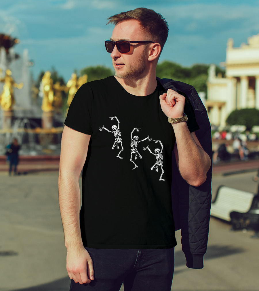 Dancing Skeletons Spooky Gothic Halloween Skeletons T-Shirt