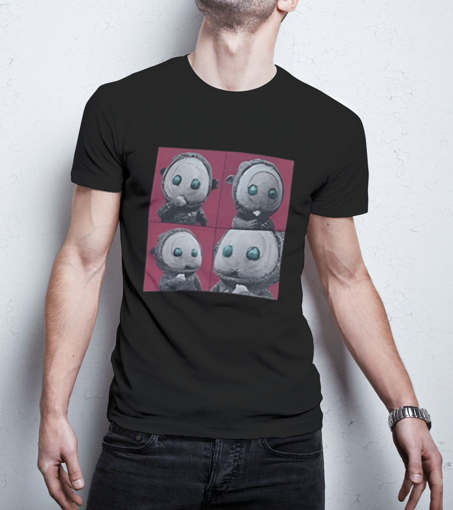 The East Palace Kkeomeoksali Cute Character Art Quadrant T-Shirt