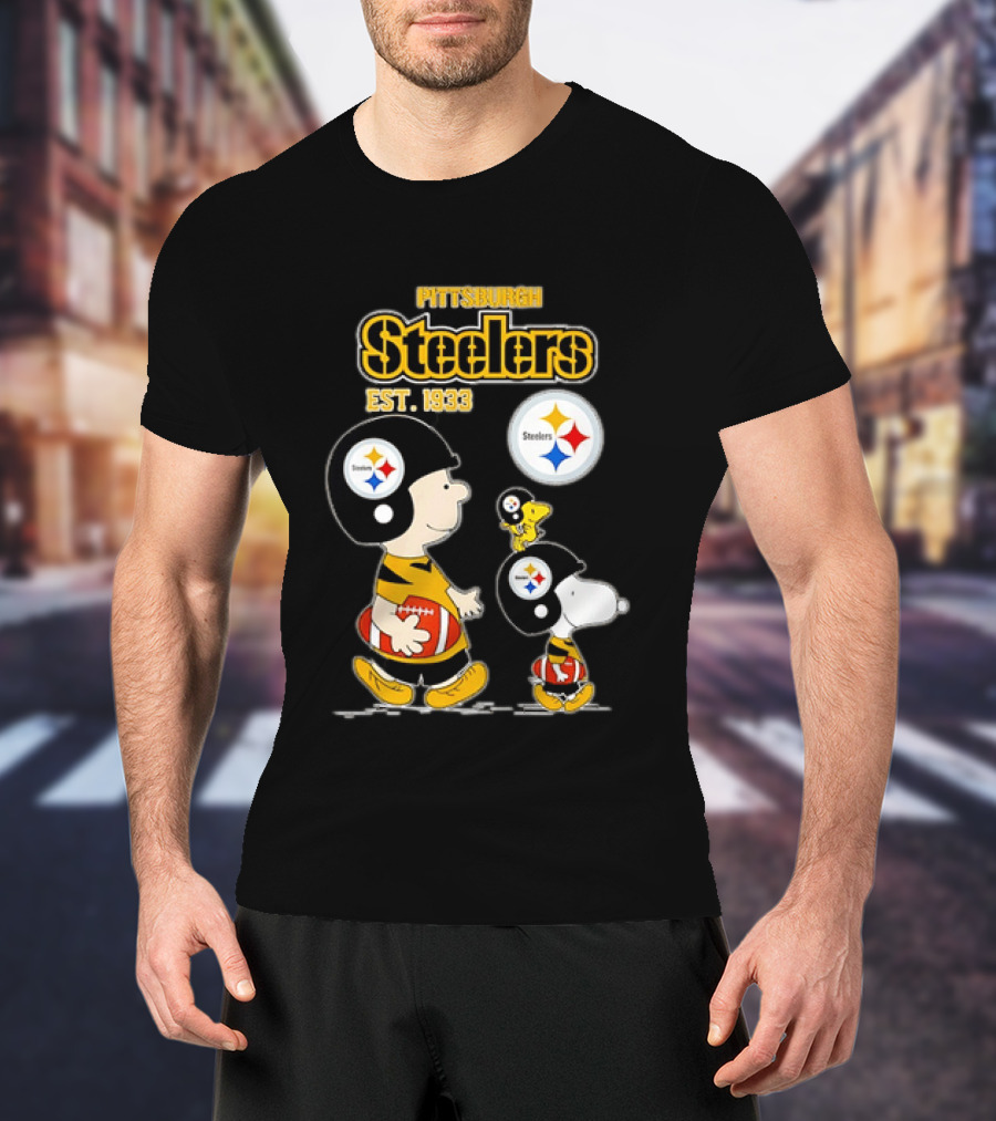Pittsburgh Steelers Peanuts Charlie Brown Snoopy Football Est 1933 T-Shirt