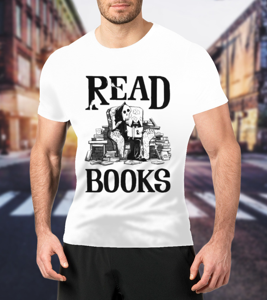 Read Books Skeleton And Cat Halloween T-Shirt