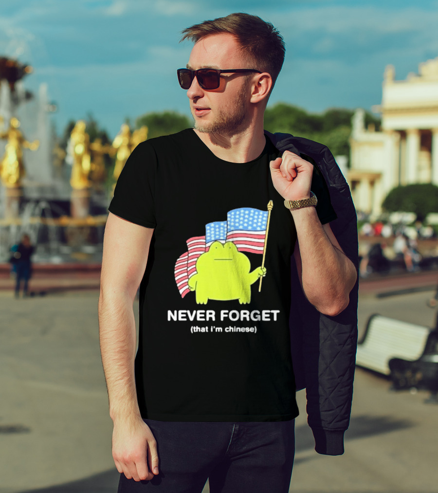 Frog Holding American Flags Never Forget That I'm Chinese T-Shirt