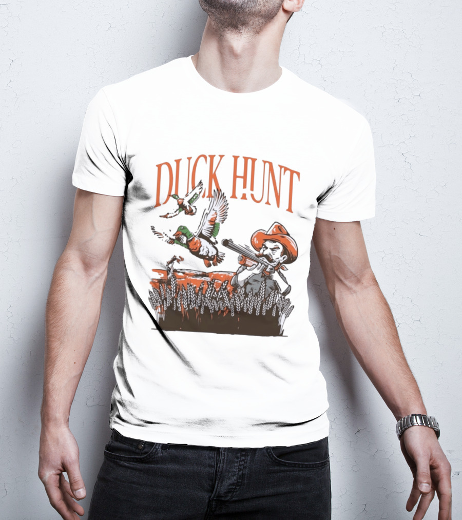 Duck Hunt Hunter Wildlife Outdoors Vintage Cowboy Shooting Scene T-Shirt