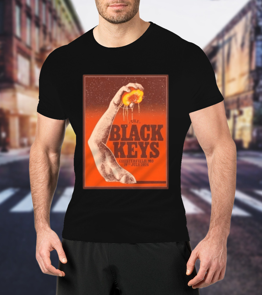 The Black Keys Chesterfield MO July 19 2026 Concert Vintage Hand Holding Peach T-Shirt