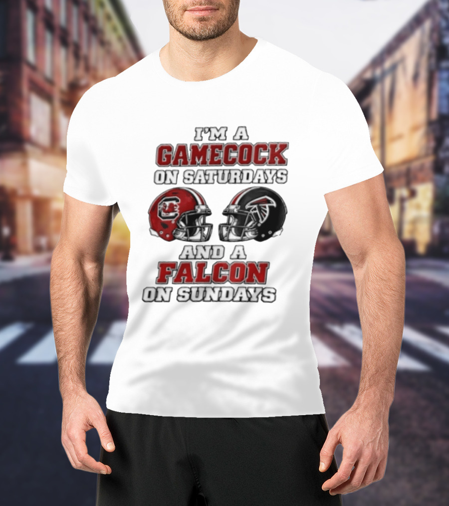 I'm A Gamecock On Saturdays And A Falcon On Sundays Helmet Football Fan شعار T-Shirt