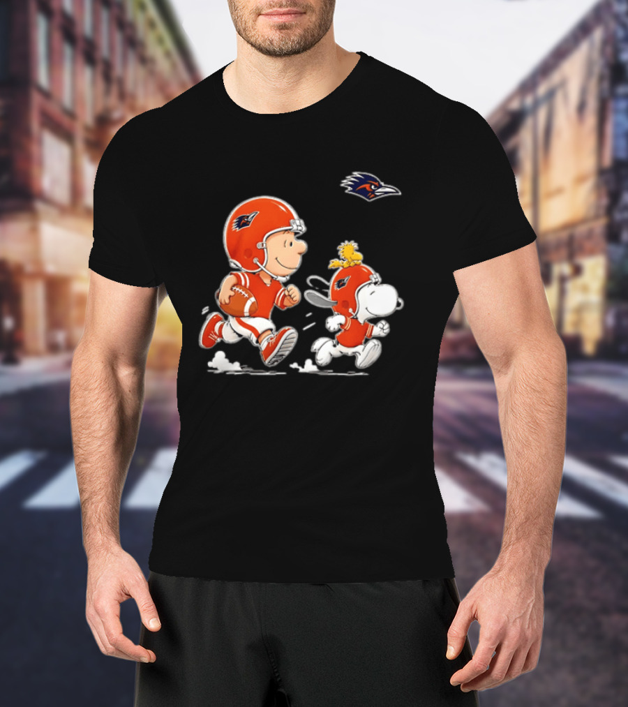 Charlie Brown Woodstock Snoopy UTSA Roadrunners Football 2026 T-Shirt