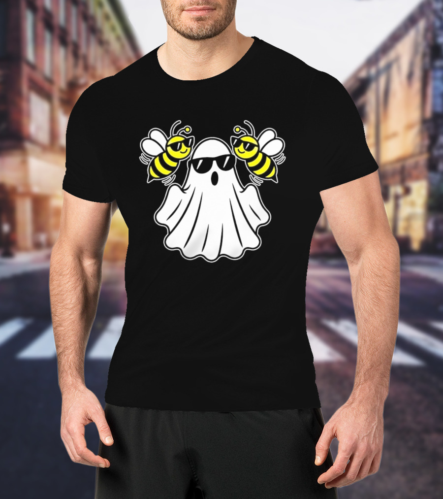 Ghost With Sunglasses And Bees Spooky Halloween Fun T-Shirt