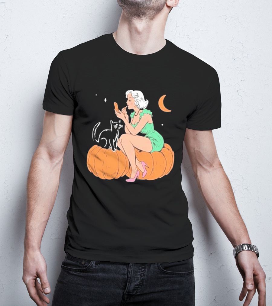 Pinup Girl Applying Lipstick On Pumpkin With Black Cat Halloween Moon Scene T-Shirt