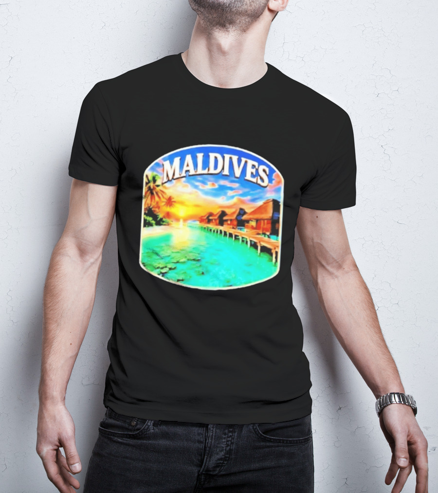Maldives Tropical Sunset Overwater Bungalows Exquisite Island Escape T-Shirt