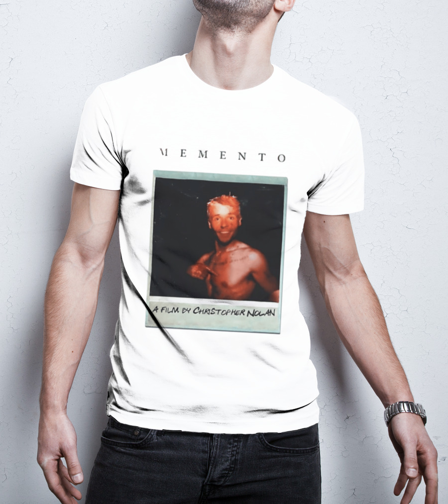 Memento A Film By Christopher Nolan Guy Pearce Polaroid Image T-Shirt