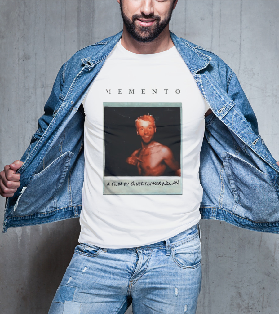 Memento A Film By Christopher Nolan Guy Pearce Polaroid Image T-Shirt