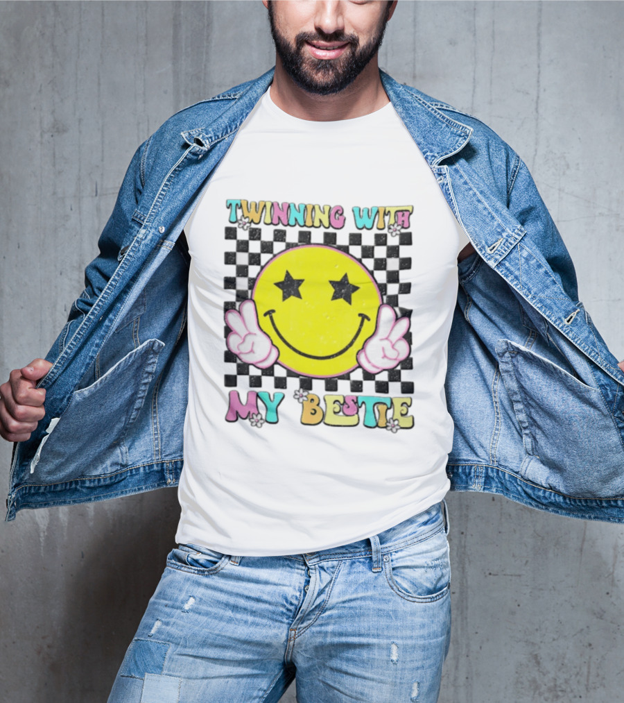 Twinning With My Bestie Yellow Smiley Face Checkered Star Eyes Peace Signs T-Shirt