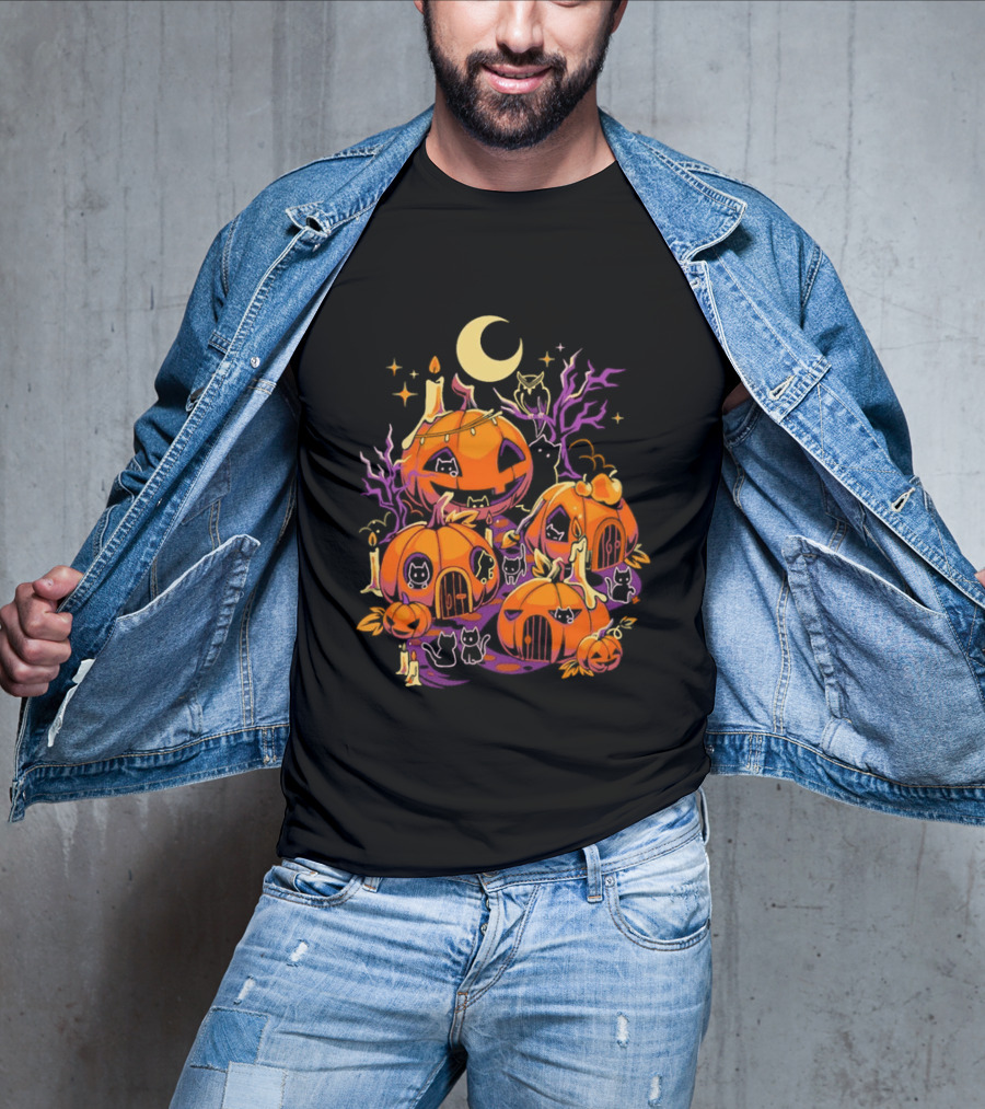 Pumpkin Halloween House Black Cat Crescent Moon Village T-Shirt