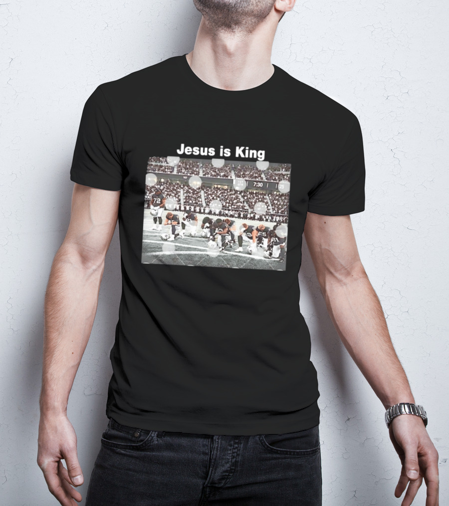 Jesus Is King Football Players Kneeling On Field Stadium Scene T-Shirt