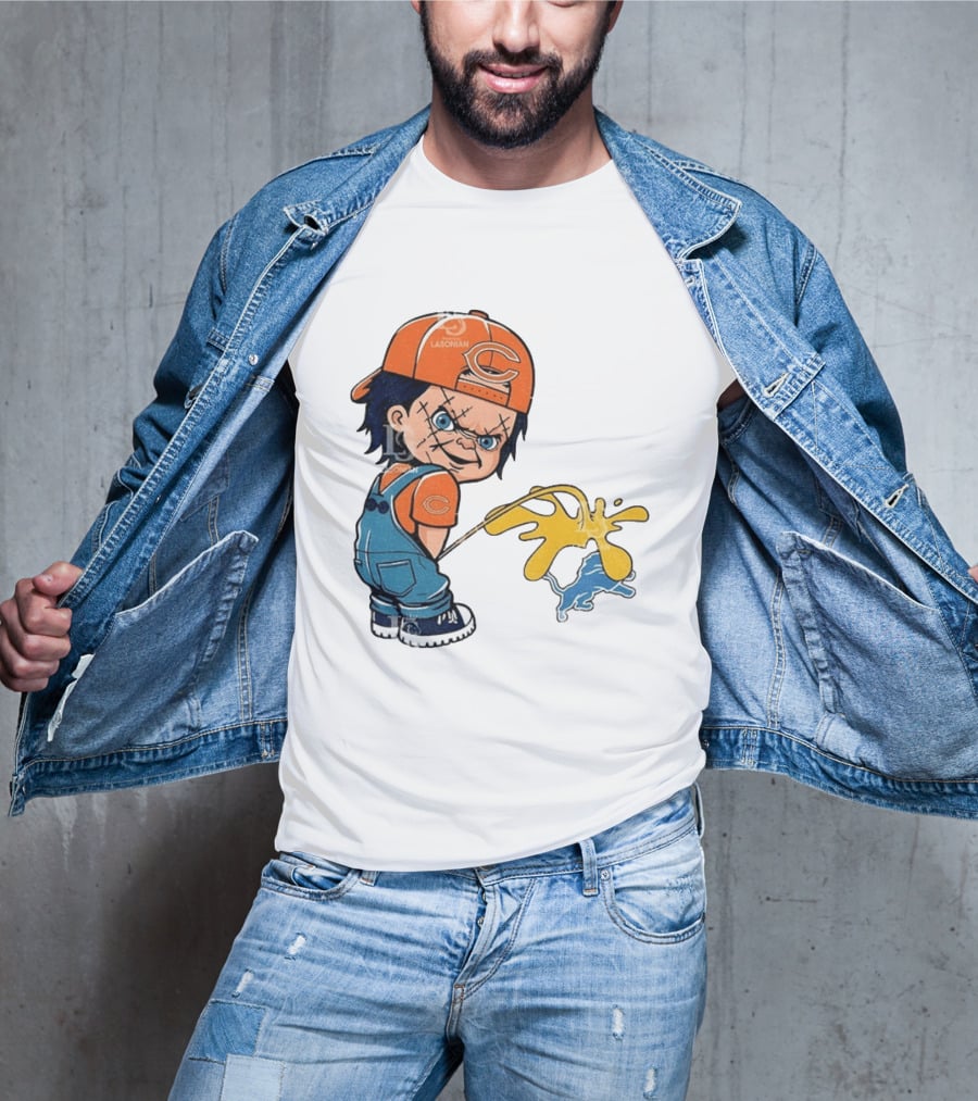 Chicago Bears Chucky Piss On Detroit Lions Rivalry Meme T-Shirt