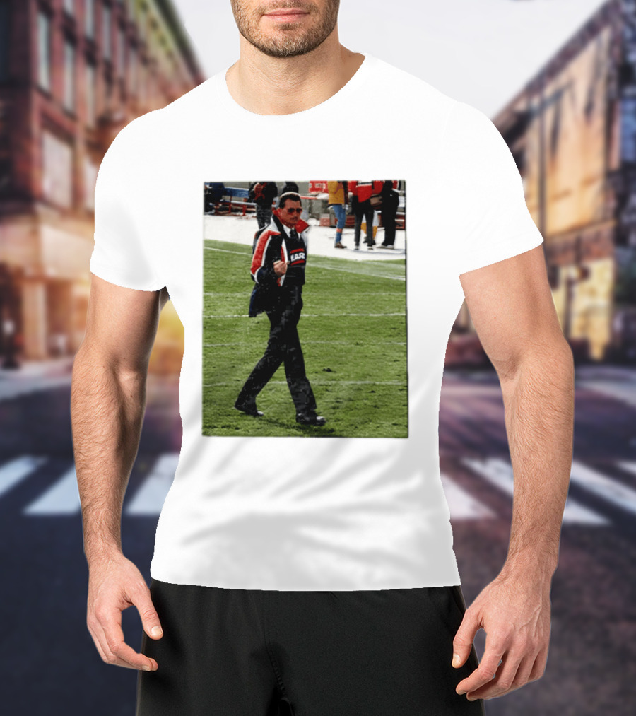 Mike Ditka Chicago Bears Coach Iconic Sideline Moment T-Shirt