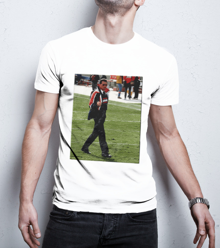 Mike Ditka Chicago Bears Coach Iconic Sideline Moment T-Shirt