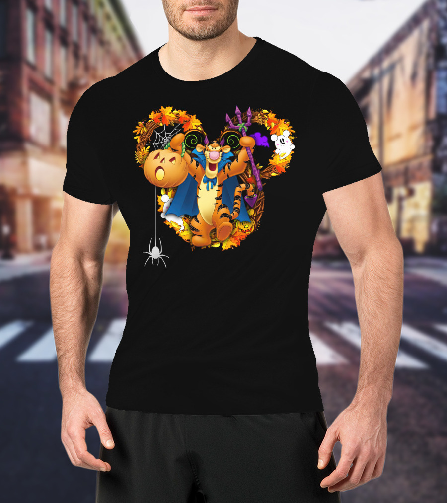 Tigger Halloween Wreath With Pumpkin And Spider Decorations T-Shirt