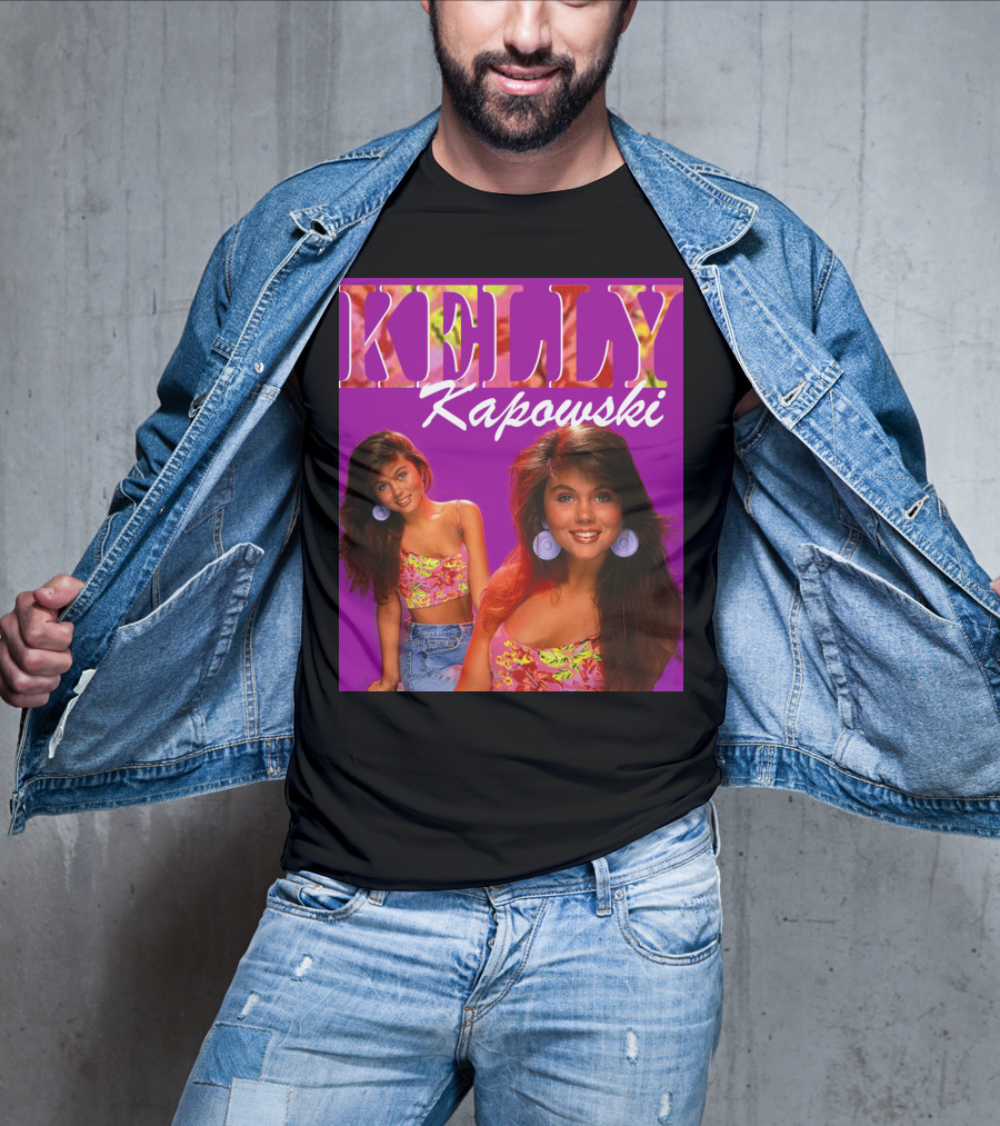 Kelly Kapowski Saved By The Bell 90s Iconic Style Retro Vibes T-Shirt