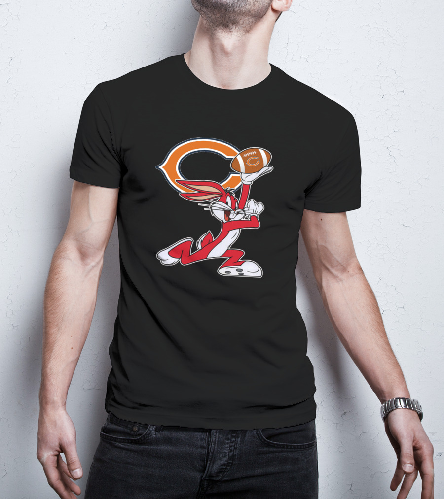 Chicago Bears Looney Tunes Bugs Bunny Football T-Shirt