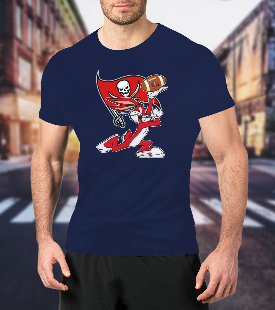 Bugs Bunny Tampa Bay Buccaneers Football Flag T-Shirt