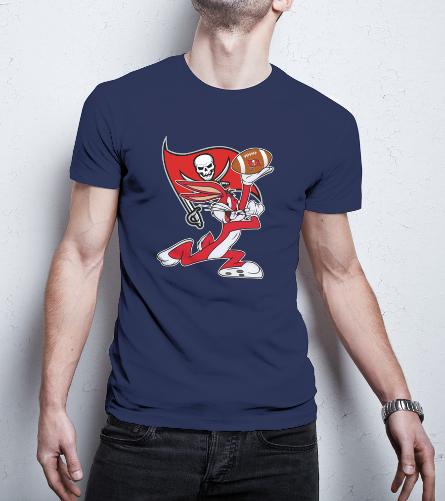 Bugs Bunny Tampa Bay Buccaneers Football Flag T-Shirt