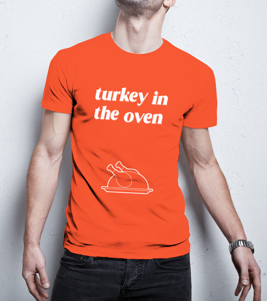 Turkey In The Oven Thanksgiving Holiday Plate T-Shirt