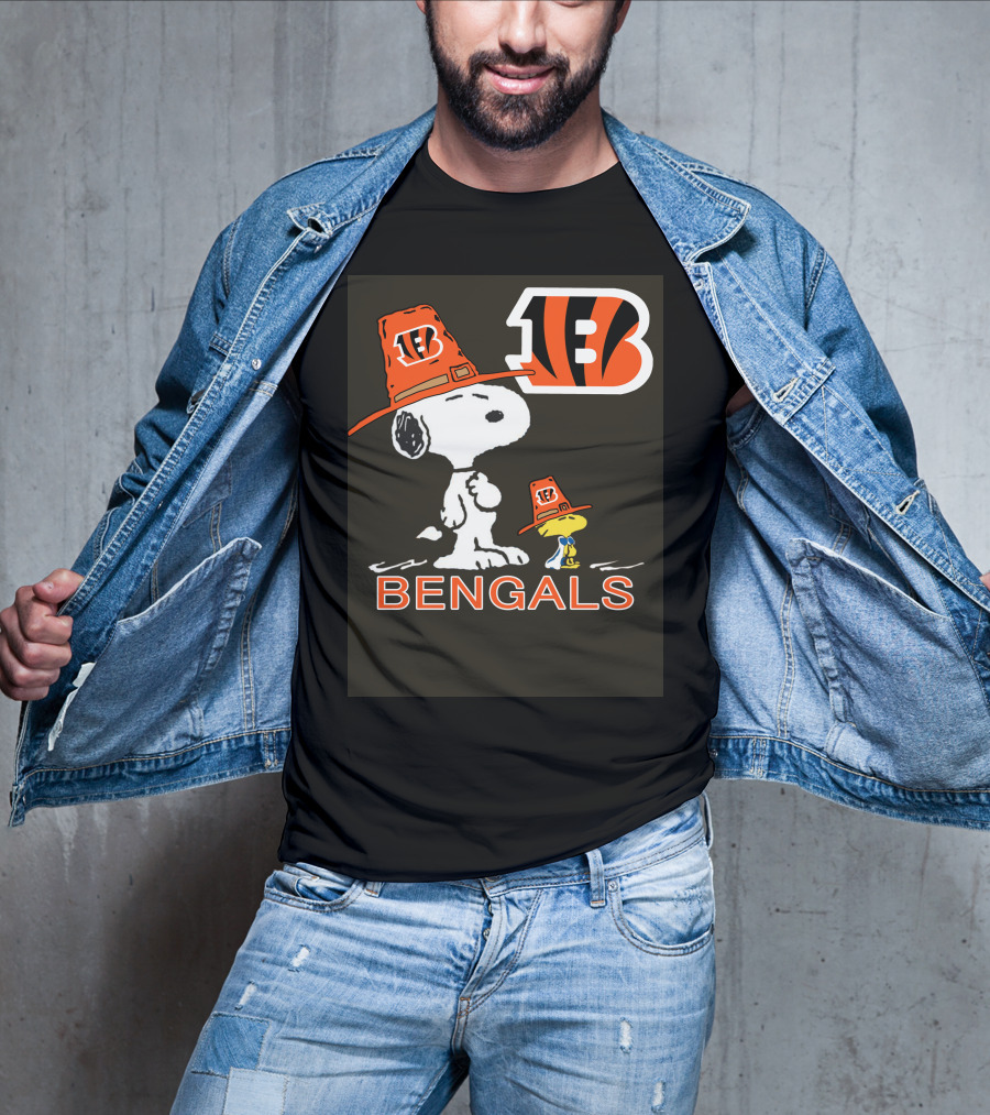 Bengals Snoopy And Woodstock In Team Hats T-Shirt