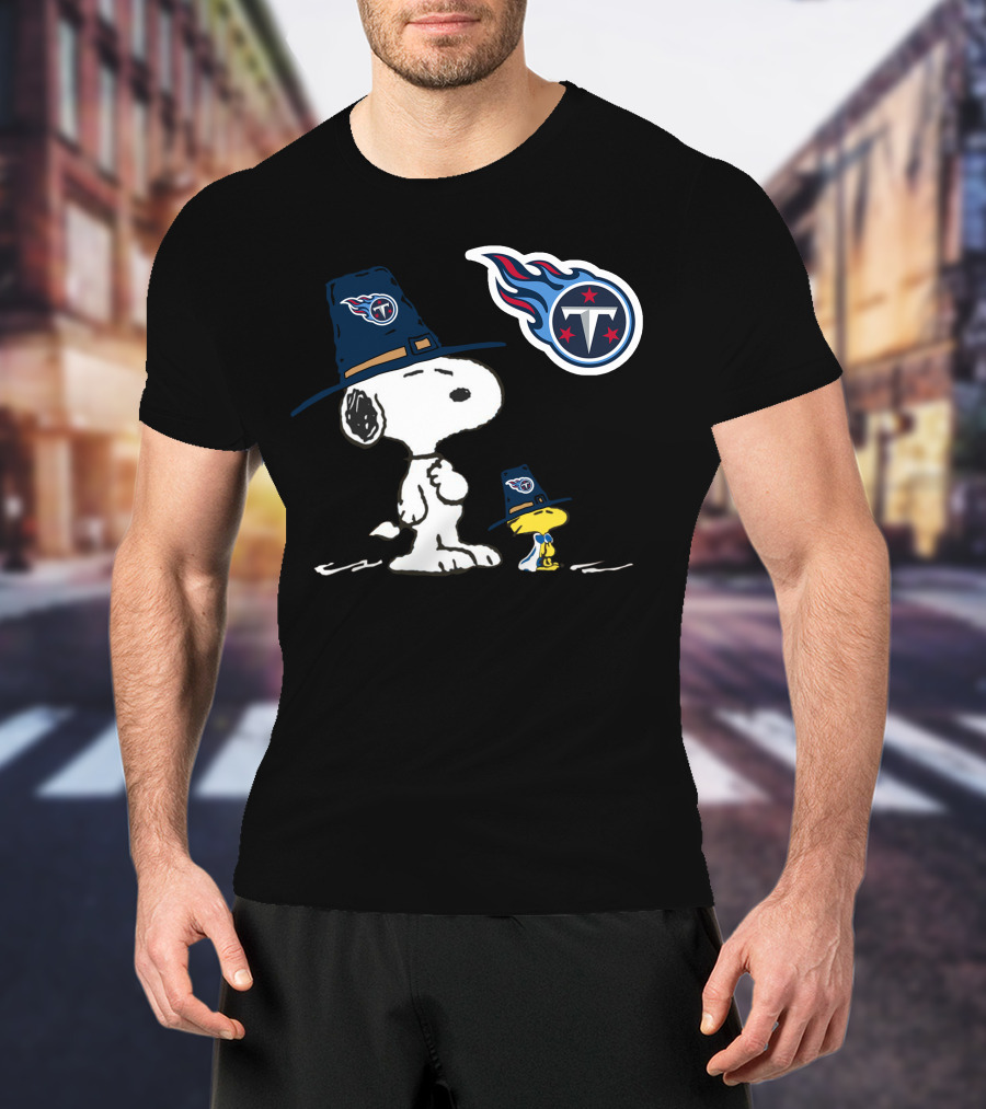 Tennessee Titans Snoopy And Woodstock Pilgrim Hats T-Shirt