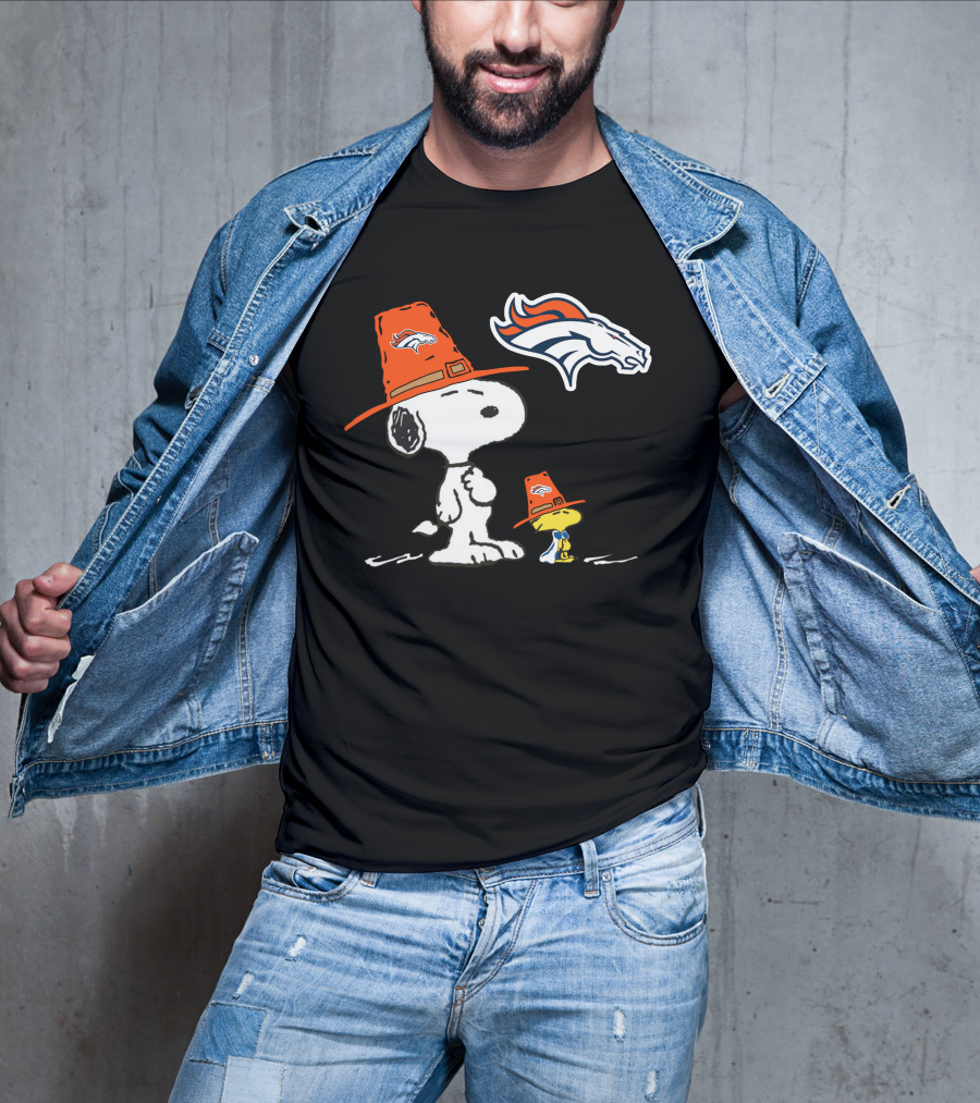 Denver Broncos Snoopy Woodstock Cartoon Football T-Shirt