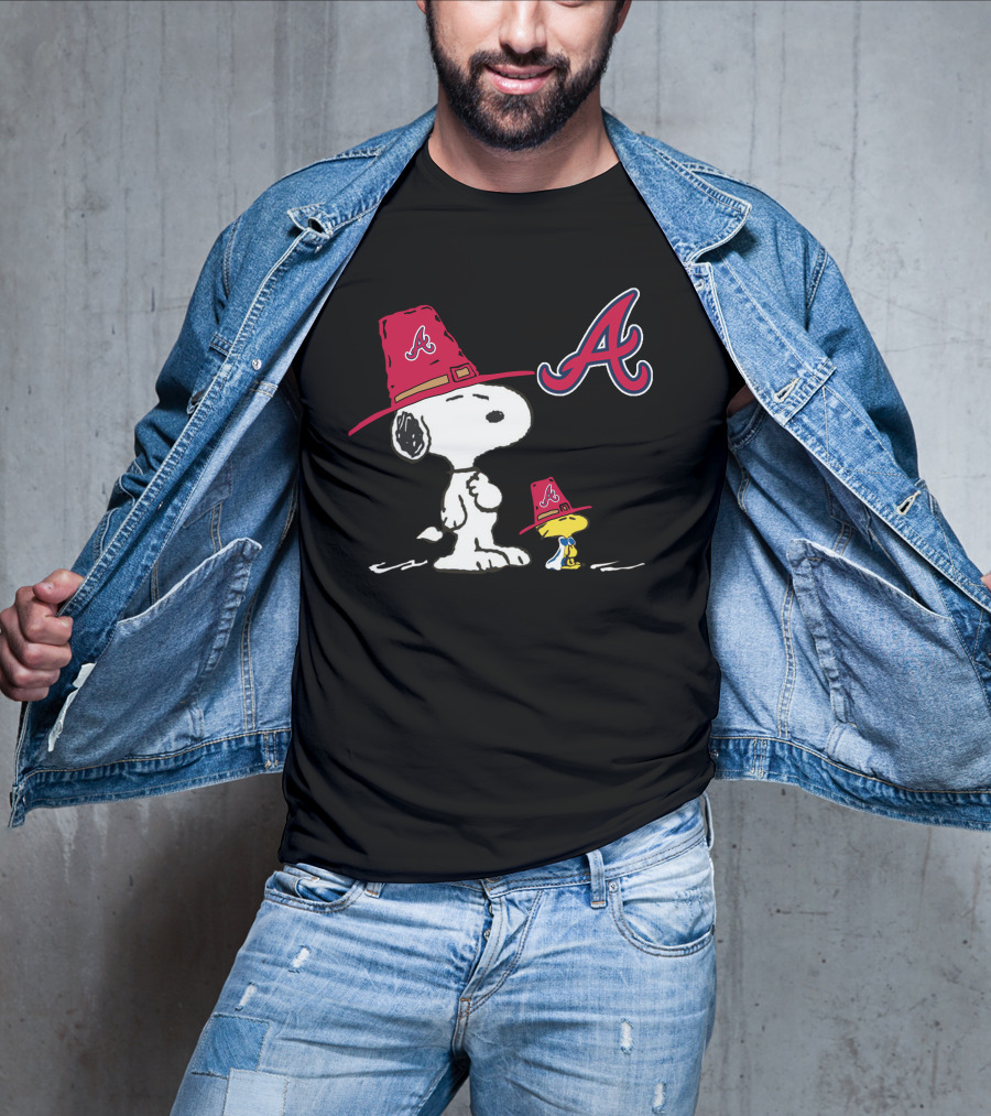 Snoopy And Woodstock Atlanta Braves Hat T-Shirt