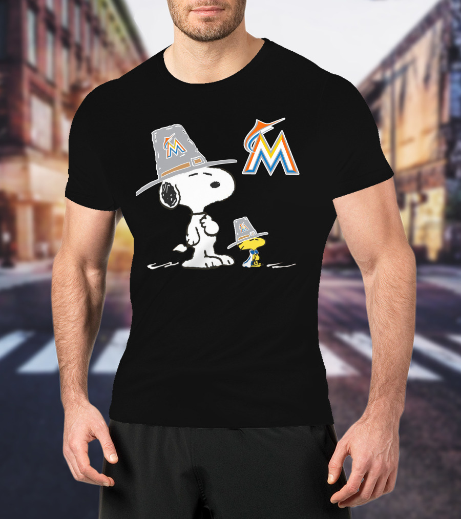 Miami Marlins Snoopy Woodstock Pilgrim Hats T-Shirt