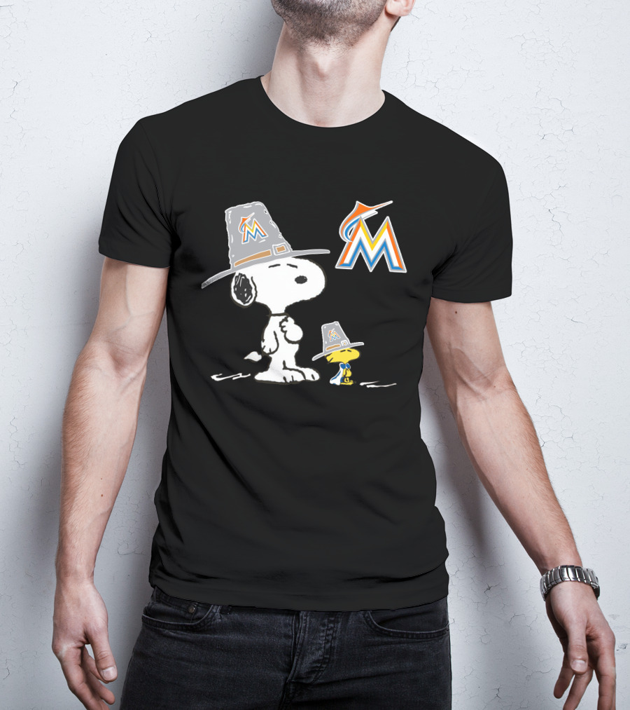 Miami Marlins Snoopy Woodstock Pilgrim Hats T-Shirt