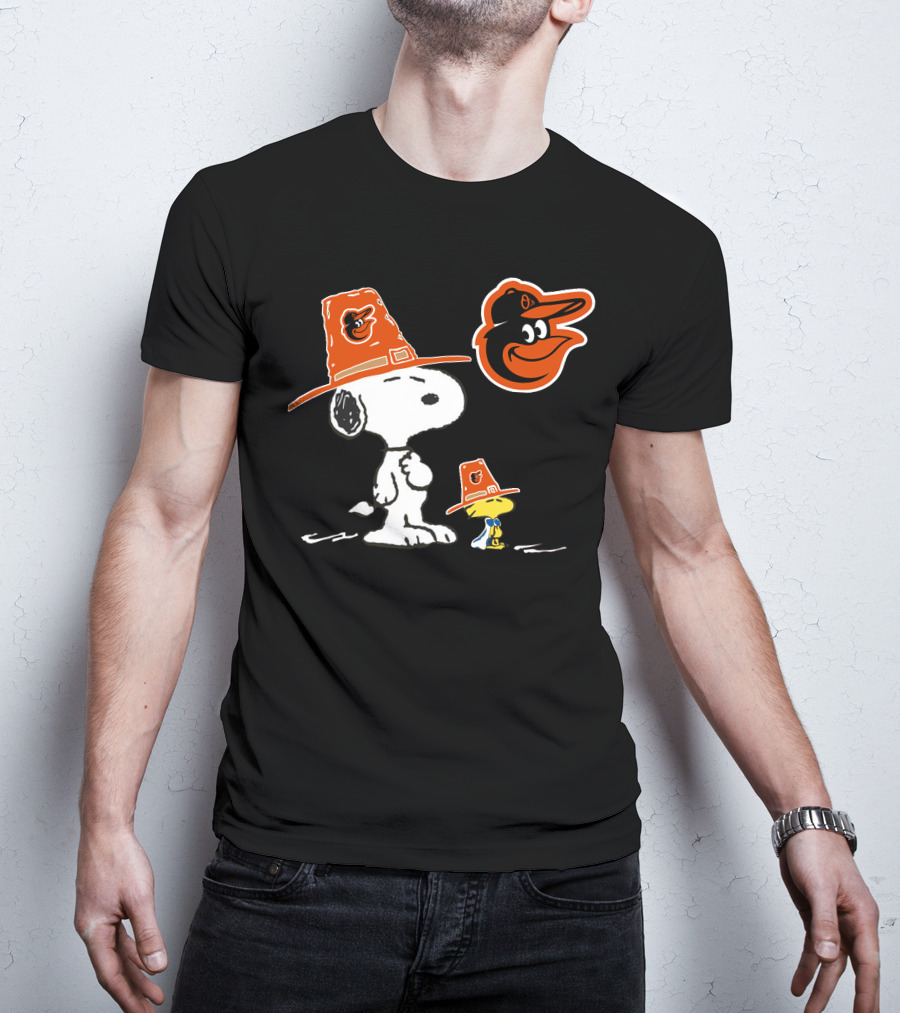 Snoopy Woodstock Orioles Thanksgiving Pilgrim Hats T-Shirt