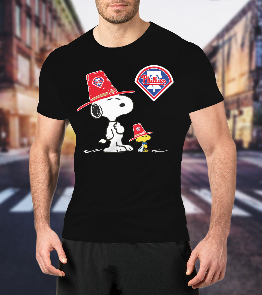 Philadelphia Phillies Snoopy Woodstock With Phillies Logo Hats T-Shirt
