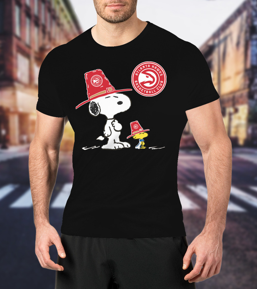 Atlanta Hawks Basketball Club Snoopy Woodstock Fan Hat T-Shirt
