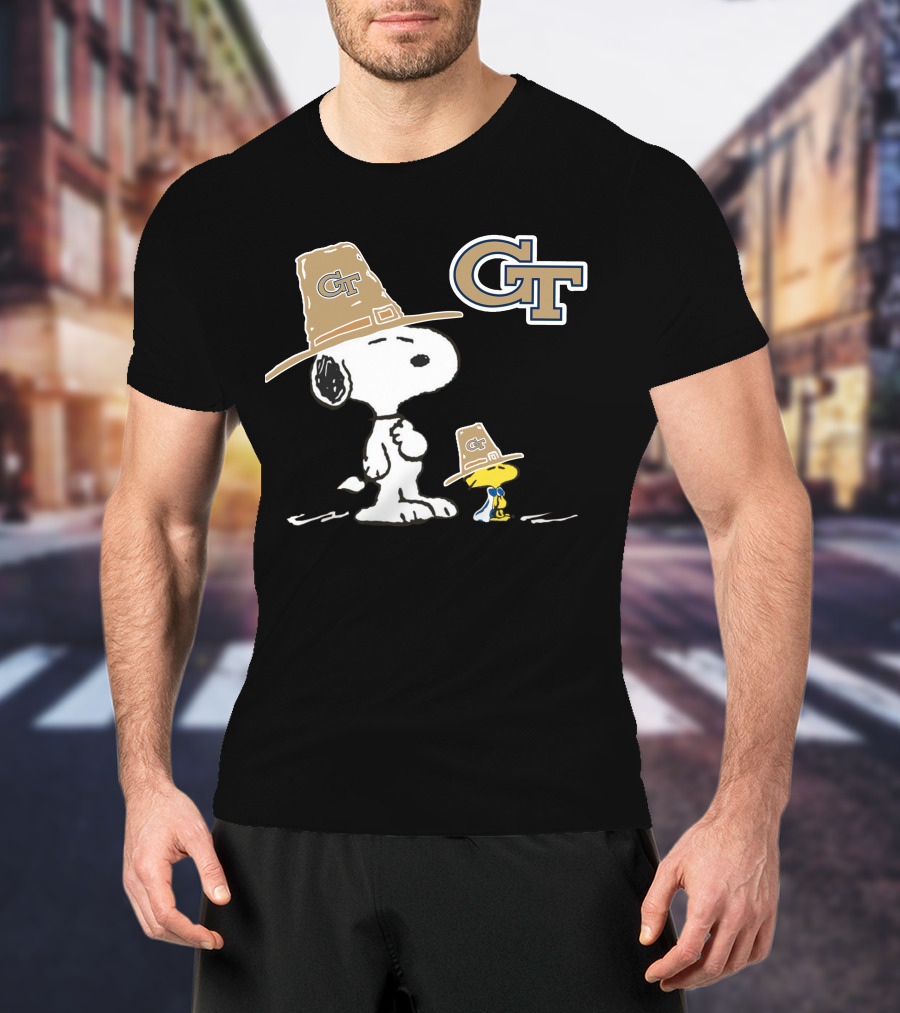 Georgia Tech Yellow Jackets Snoopy And Woodstock With Pilgrim Hats GT T-Shirt