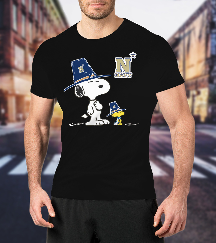 Navy Midshipmen Snoopy And Woodstock In Pilgrim Hats T-Shirt