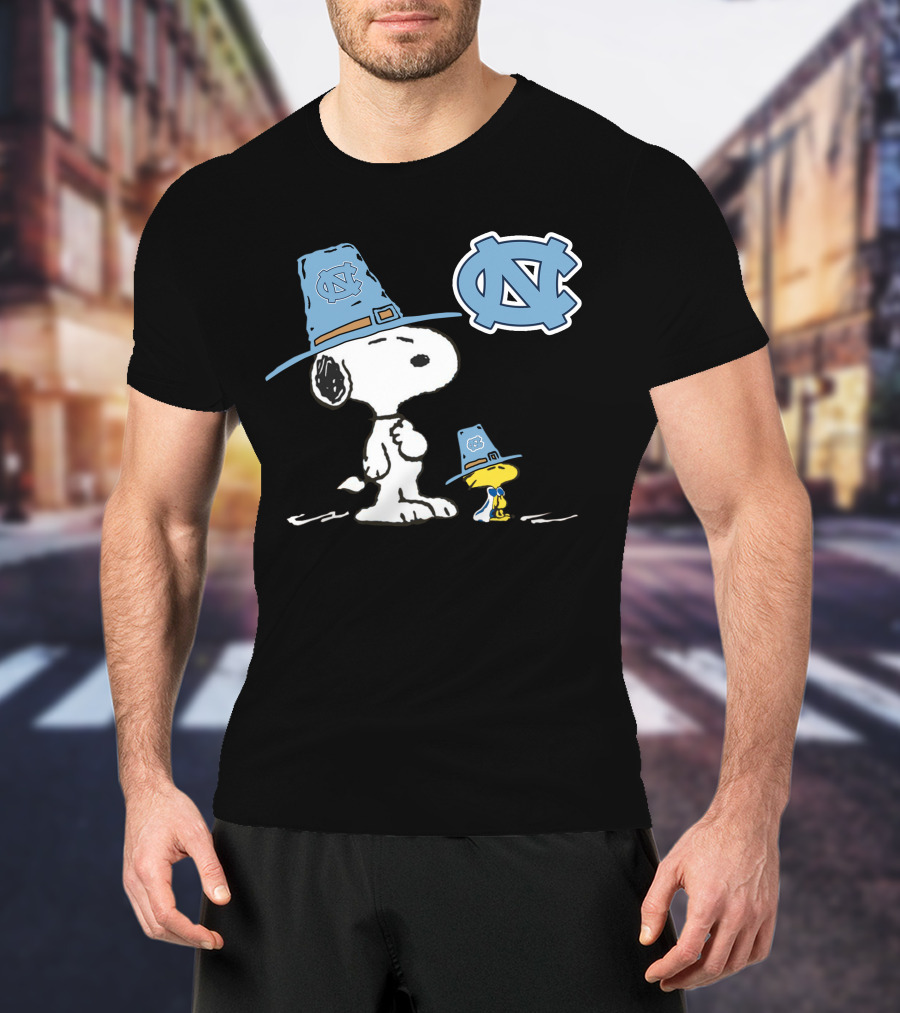 North Carolina Tar Heels Snoopy Woodstock Pilgrim Hats UNC T-Shirt