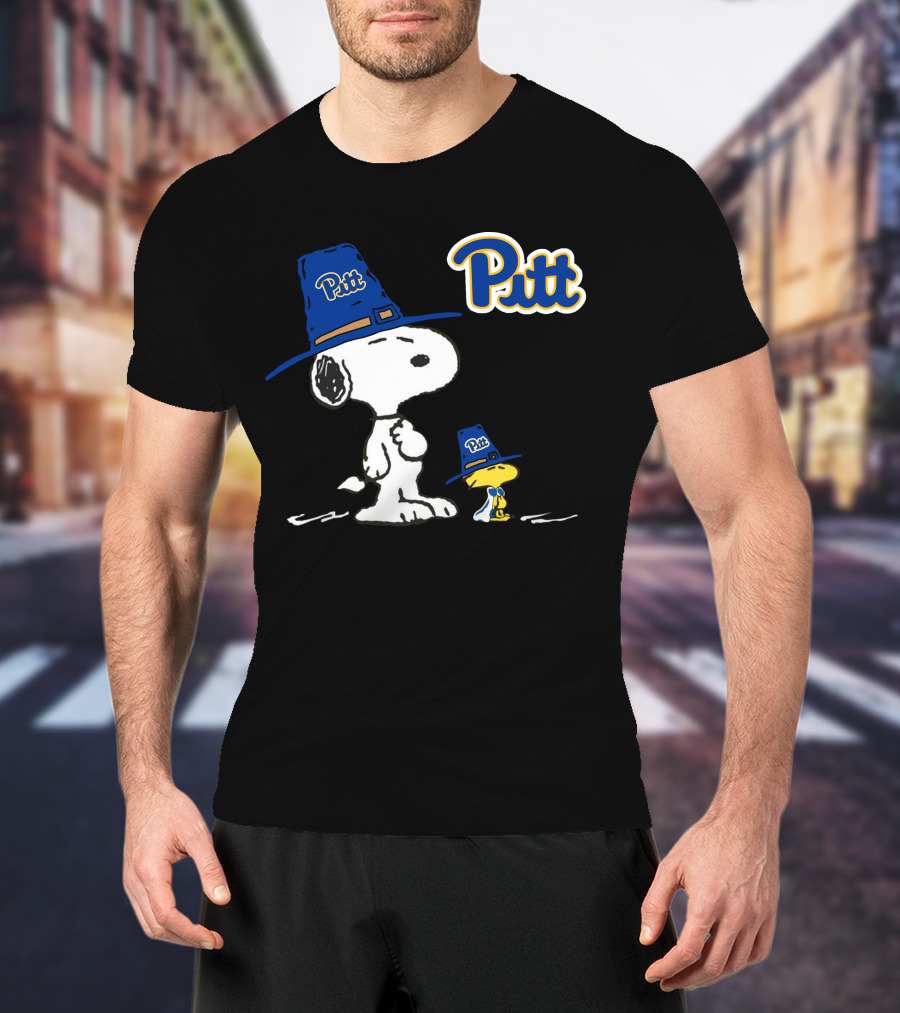 Pitt Panthers Snoopy And Woodstock In Pilgrim Hats T-Shirt